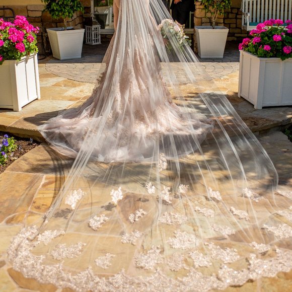 Dramatic wedding veil